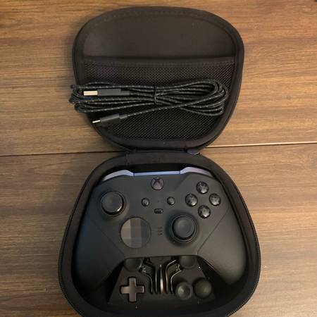 Xbox Elite Series 2 Wireless Controller Bundle, Latest Model image 1