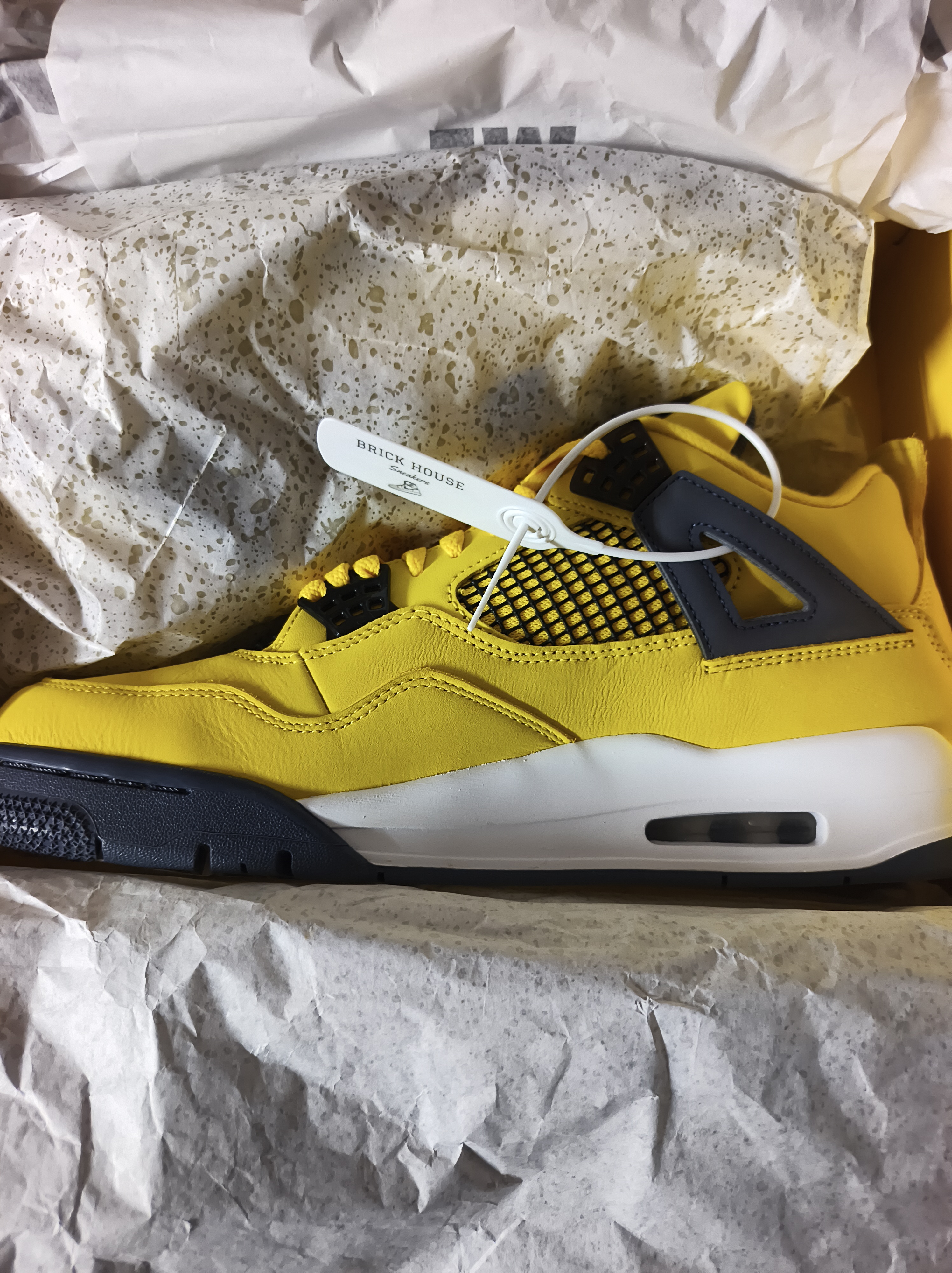 Jordan 4 lightning ⚡