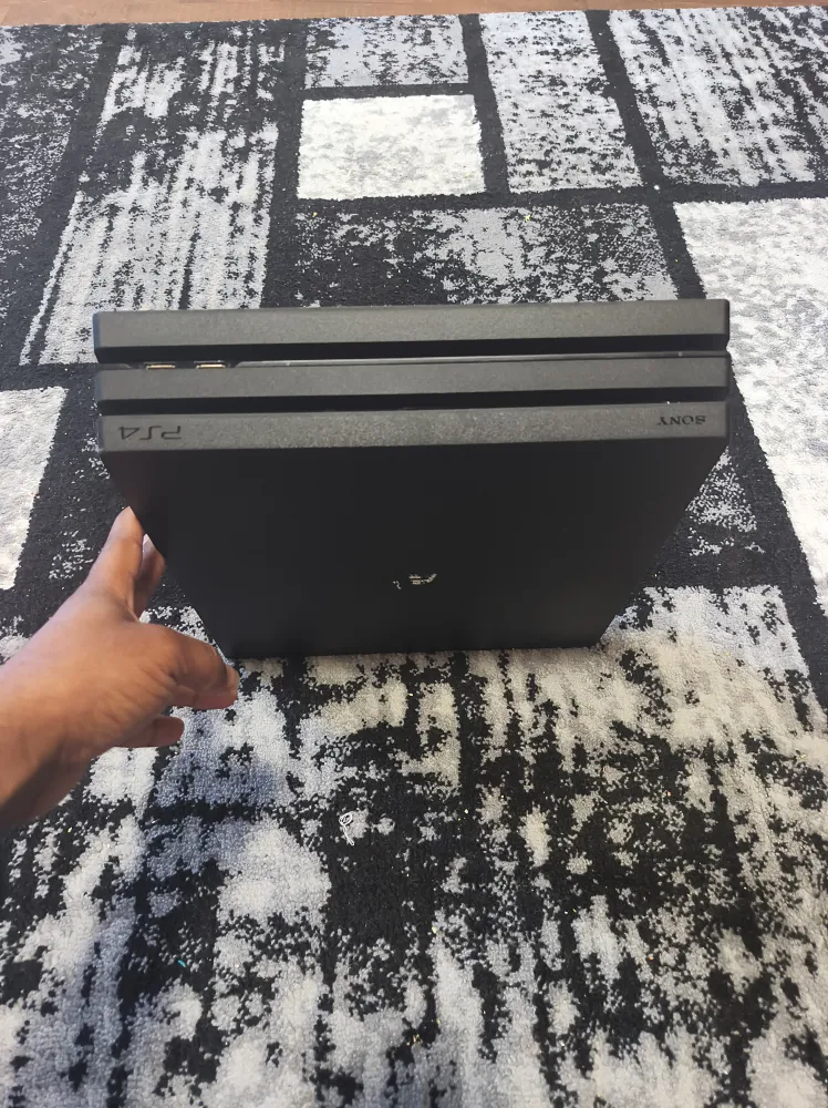 PLAY STATION 4 image 3