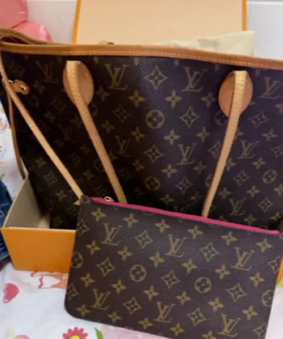 Louis Vuitton image 3