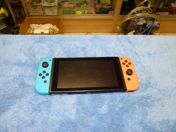 Nintendo Switch (Hollywood) image 4
