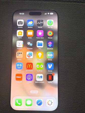 2 iPhone 16 pro max unlocked like new 98 % battery - $900 image 3