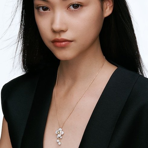 Louis Vuitton Vivienne Pendant Necklace, three types of gold and diamonds image 2