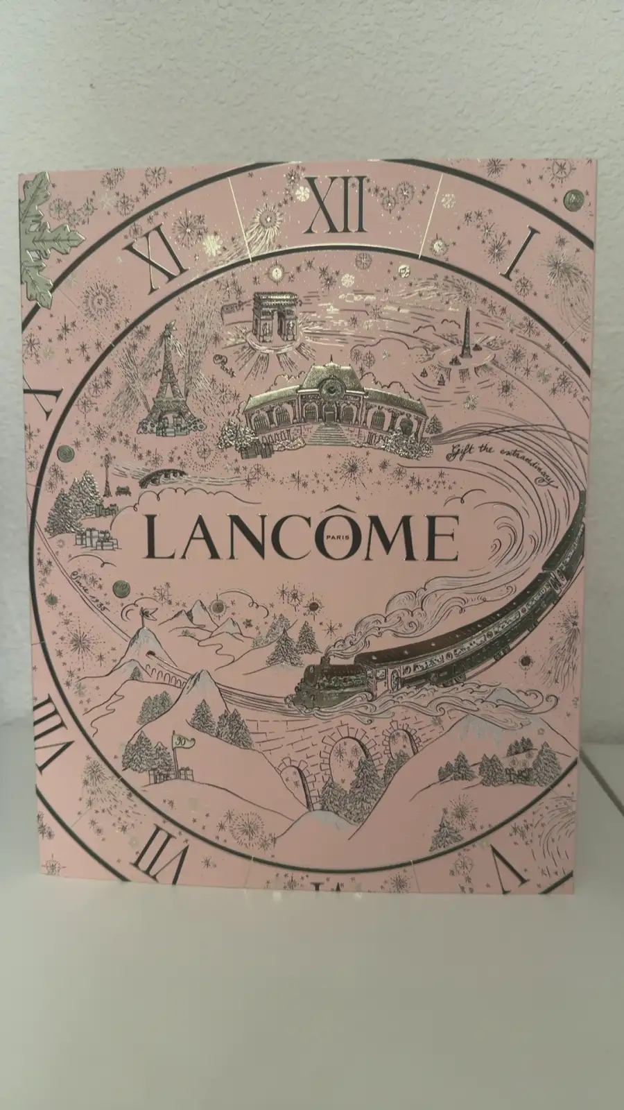 Calendar of the front lancome. New never unpacked.